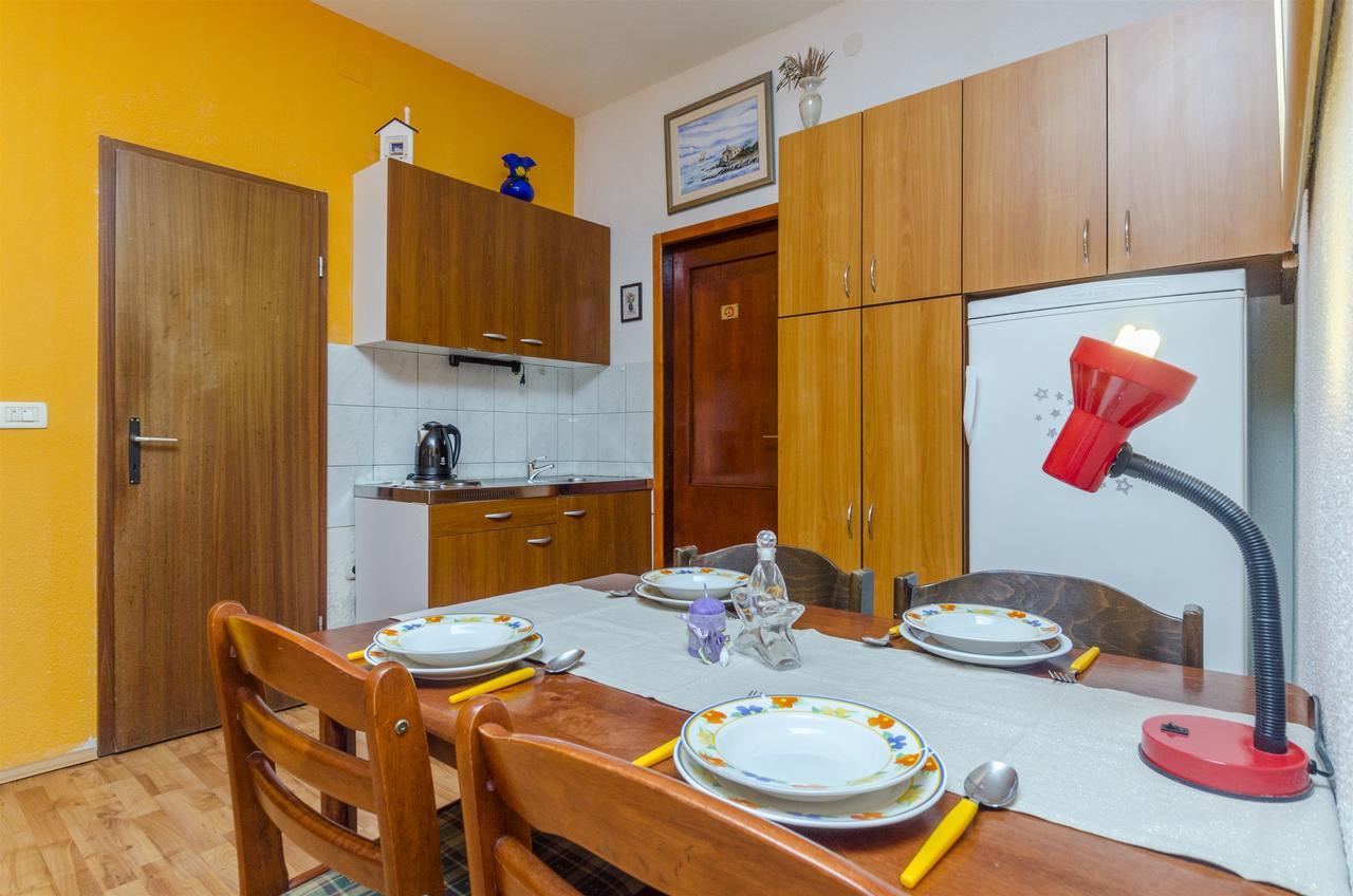 Amulic Apartment *