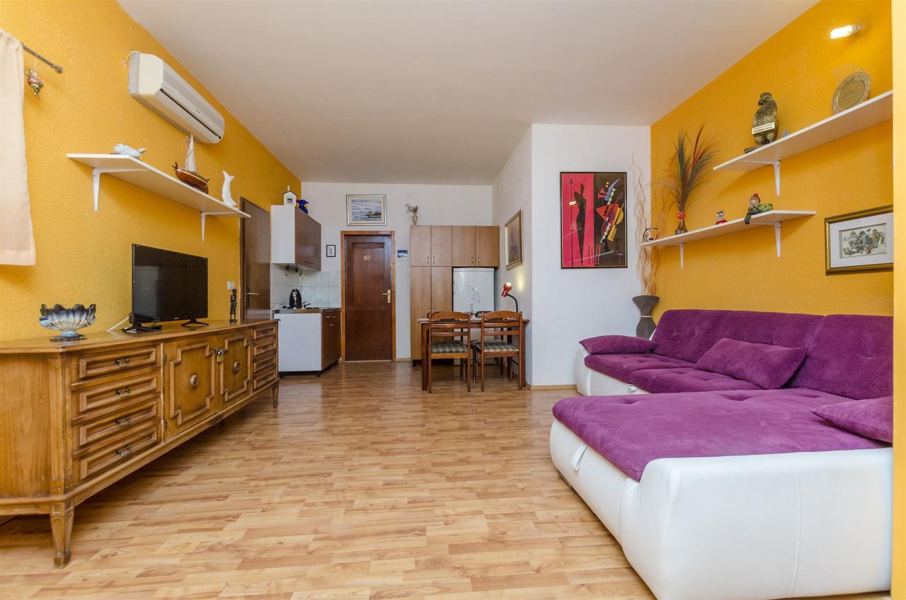 Apartment Amulic *