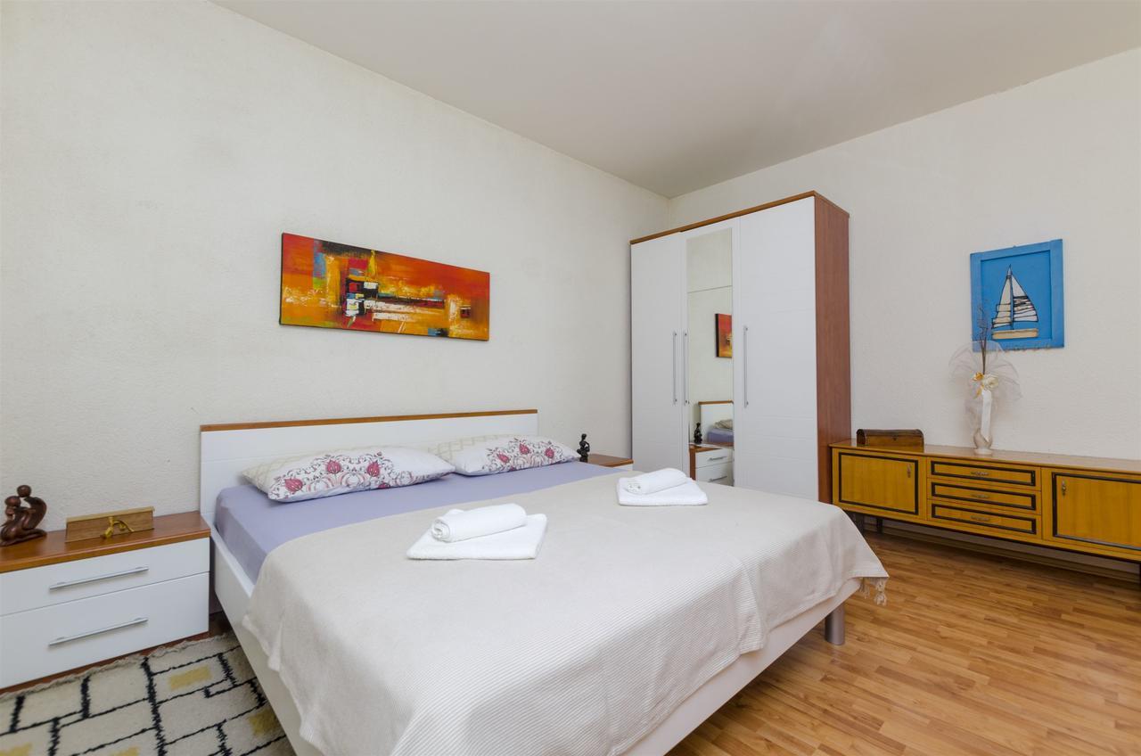 Amulic Apartment *