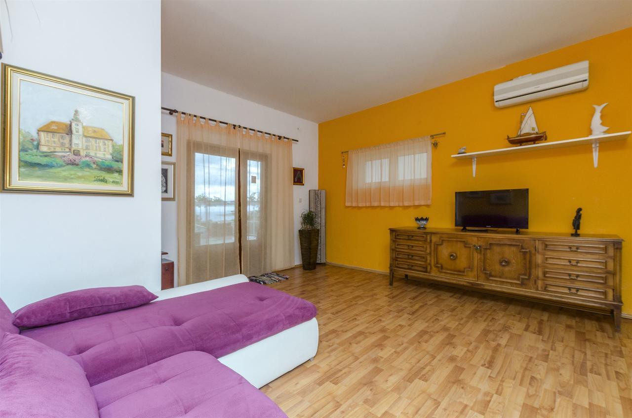 Amulic Apartment Duce